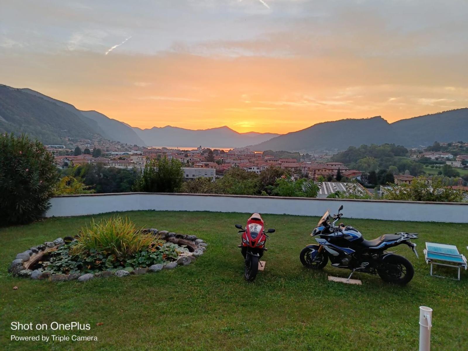 Villongo SantʼAlessandro B&B La Fenice Sul Lago المظهر الخارجي الصورة